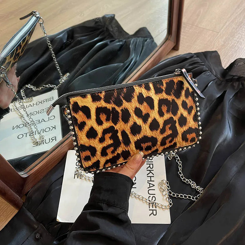 Solid color Design Crossbody Bags For Women Fashion Chain Mobile Phone Purses Fashion Shoulder Messenger Bag Sac A Main Female
